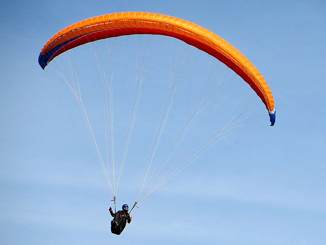 Paragliding, tandem flying and hang-gliding in the Kronplatz region